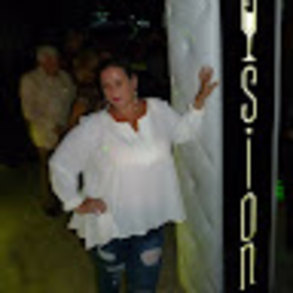 Meet your Posher, Dalia
